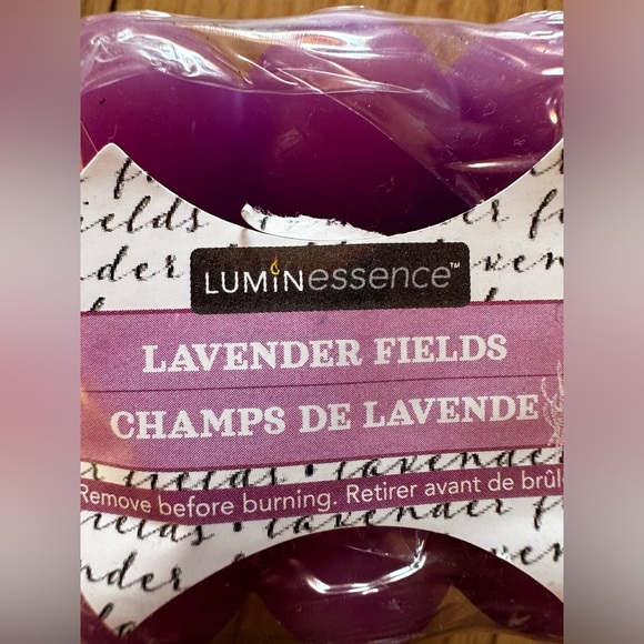 Lavender Fields Bubble Candle - Unopened New in Wrapping / NWT - Picture 4 of 7
